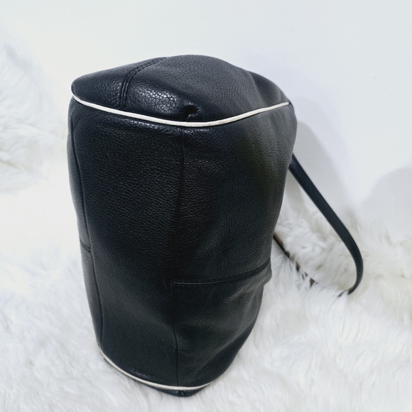 Coach Black Leather Shoulder Bag - Picture 8 of 16